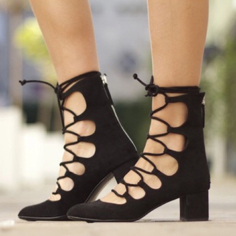 NWT Zara Lace Up Suede Heel🔴